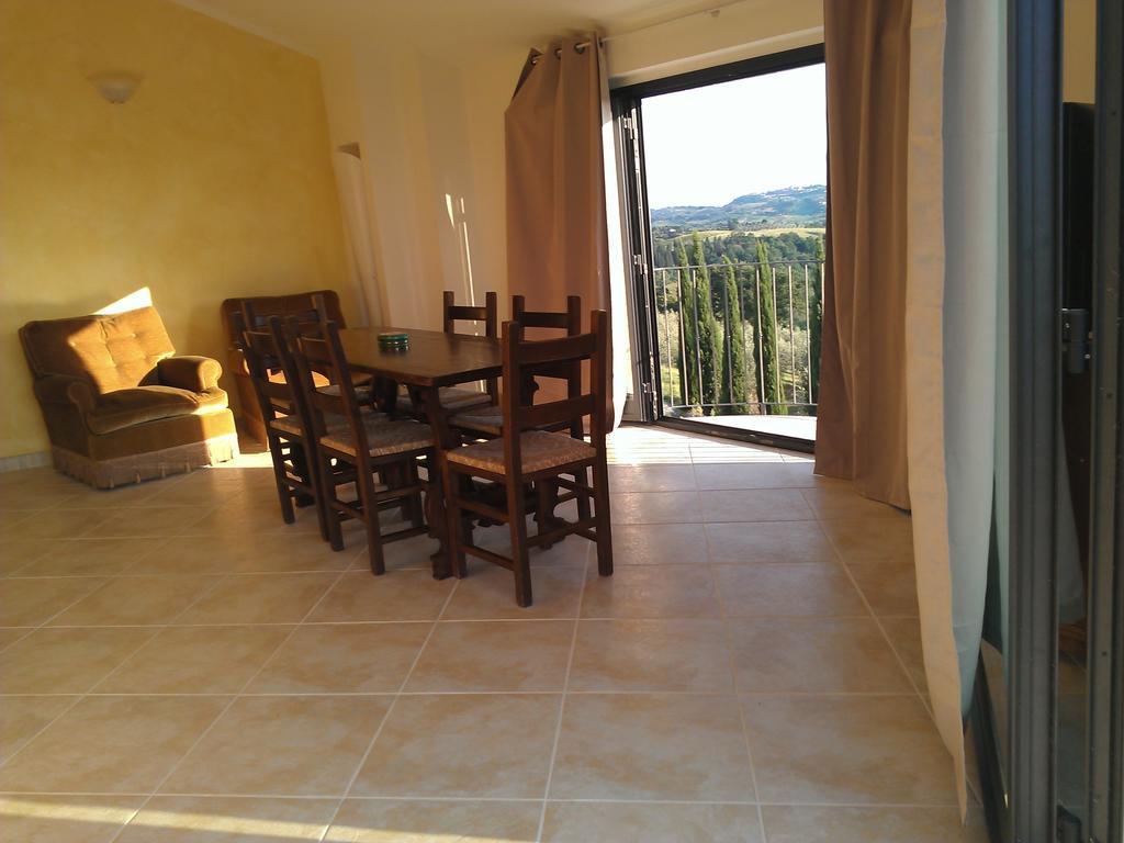 Il Crinale Apartment ซานจีมิญญาโน ห้อง รูปภาพ