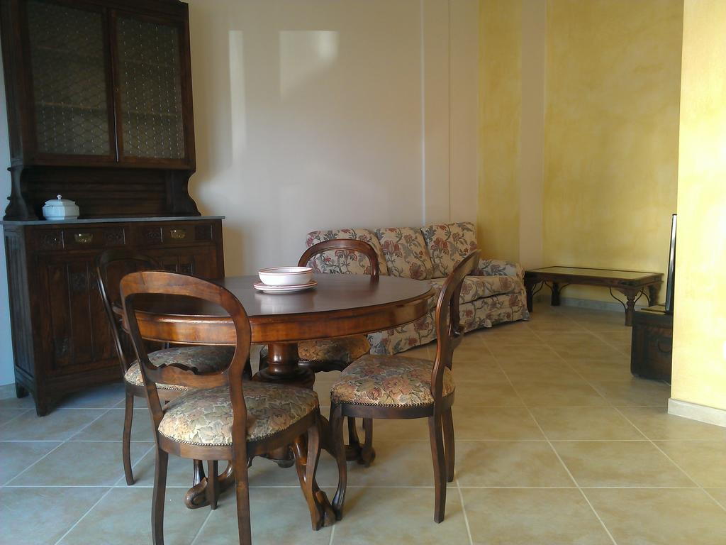 Il Crinale Apartment ซานจีมิญญาโน ห้อง รูปภาพ